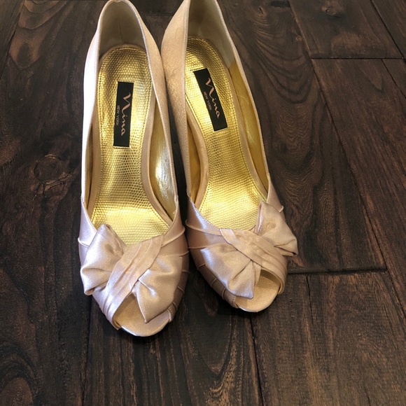 Nina Gold Peep Toe Heels Size 9.5 - Picture 3 of 9